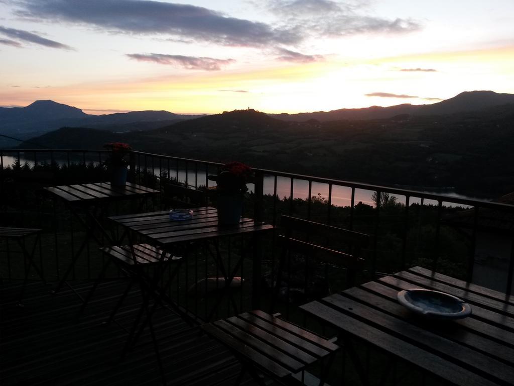 B&B Borgo Massovrana Castel di Casio Eksteriør billede